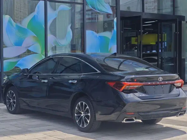 Toyota Avalon — Фото автомобиля 10