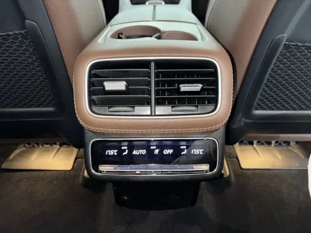 Mercedes-Benz GLE-Class — Фото автомобиля 19