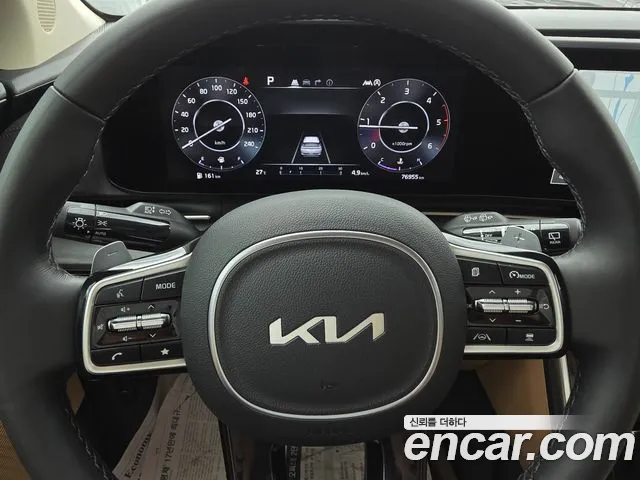Kia Carnival Generation 4 — Фото автомобиля 11