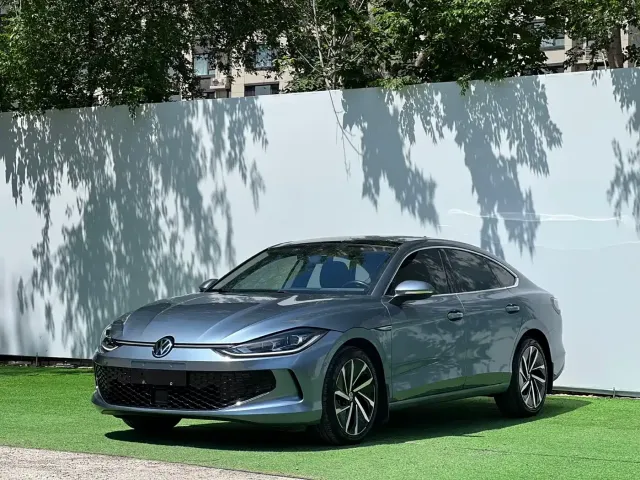 Фотография автомобиля — Volkswagen Lamando