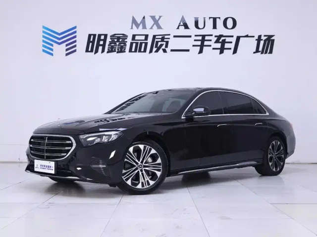 Mercedes-Benz E-Class — Фото автомобиля 2