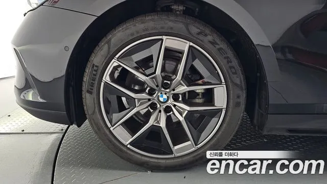 BMW 5-Series — Фото автомобиля 4