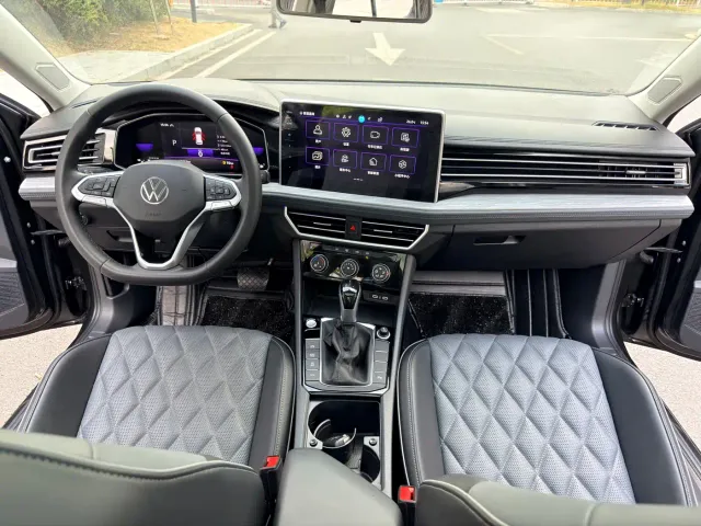 Volkswagen Sagitar — Фото автомобиля 10