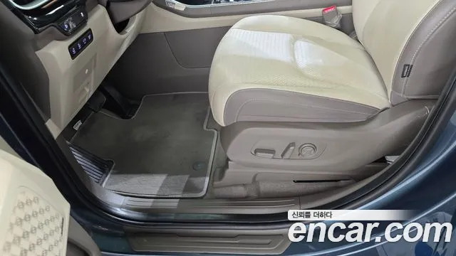 Kia Carnival 4th Gen — Фото автомобиля 30
