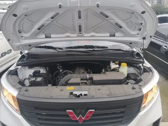 Wuling Hongguang Plus — Фото автомобиля 19