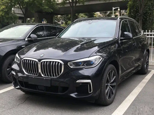 BMW X5 — Фото автомобиля 2