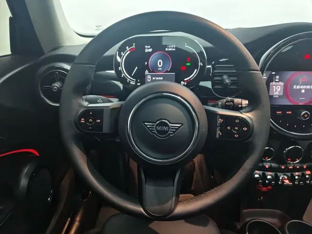 MINI Hatch — Фото автомобиля 14