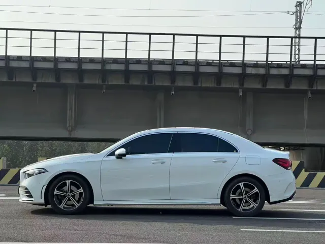 Mercedes-Benz A-Class — Фото автомобиля 6