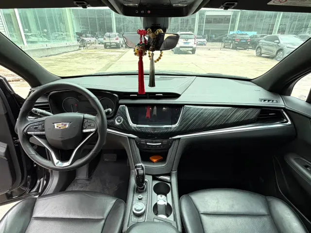 Cadillac XT6 — Фото автомобиля 6