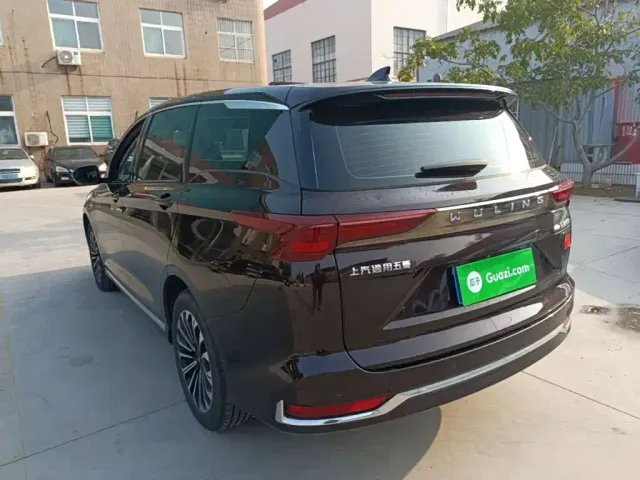 Wuling Victory — Фото автомобиля 4