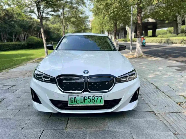 BMW i3 — Фото автомобиля 13