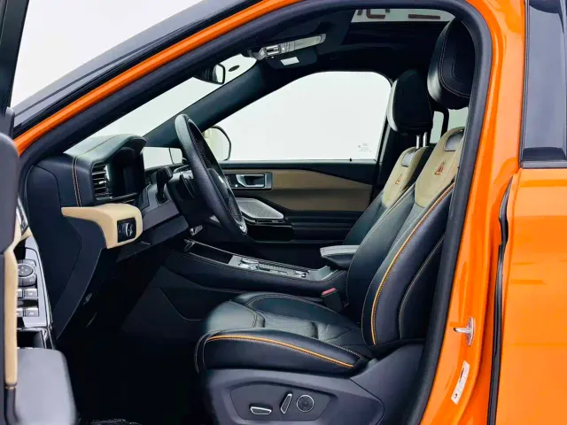 Ford Explorer — Фото автомобиля 8