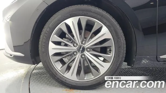 Kia K8 K8 Hybrid — Фото автомобиля 5