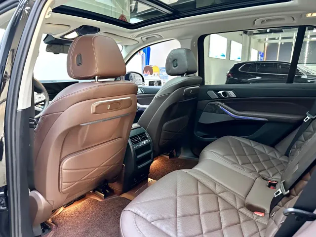 BMW X5 — Фото автомобиля 10