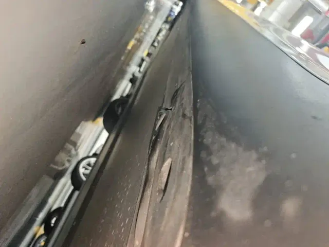 Tesla Model Y — Фото автомобиля 21