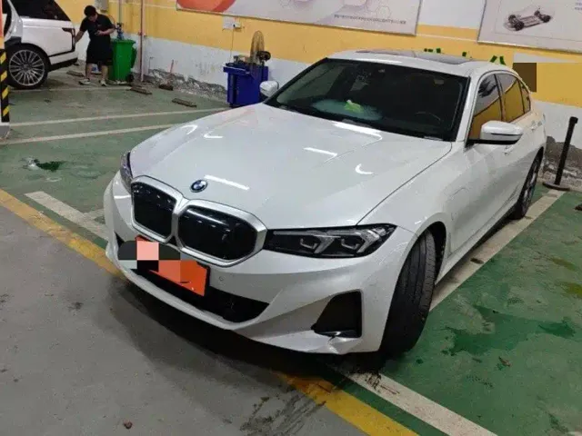 Фотография автомобиля — BMW i3
