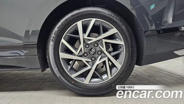 Hyundai Grandeur GN7 — Фото автомобиля 6