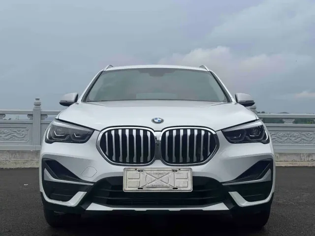 BMW X1 — Фото автомобиля 2