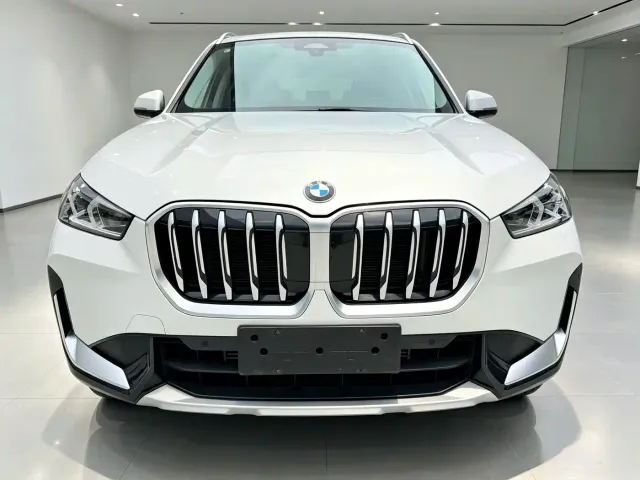 BMW X1 — Фото автомобиля 2