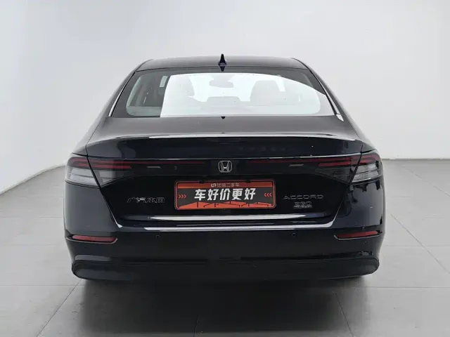 Honda Accord — Фото автомобиля 4