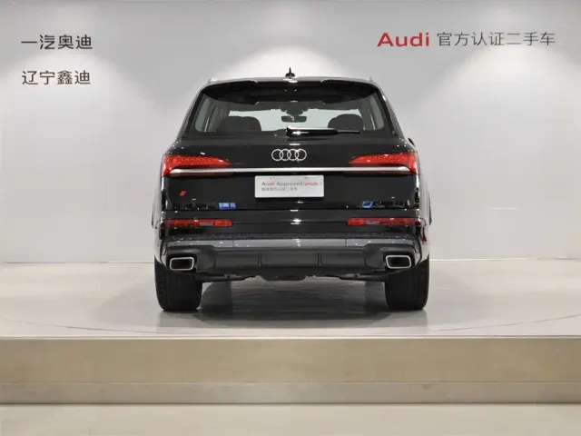 Audi Q7 — Фото автомобиля 5