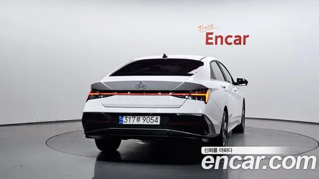 Hyundai Avante CN7 — Фото автомобиля 4