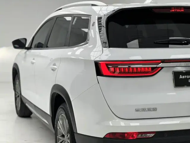 Jetour X90 Plus — Фото автомобиля 10