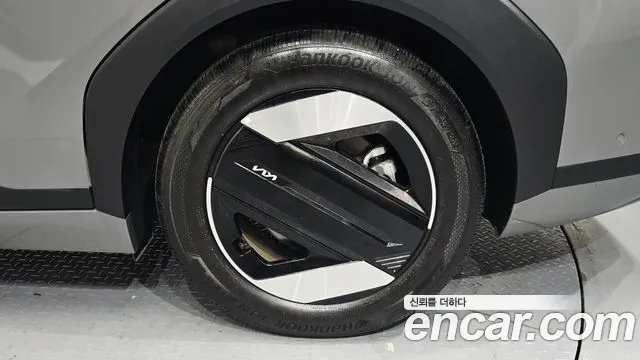 Kia EV4 — Фото автомобиля 18