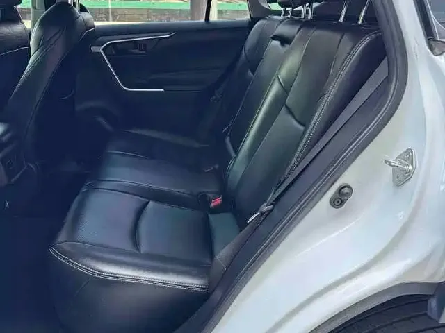 Toyota Wildlander — Фото автомобиля 9