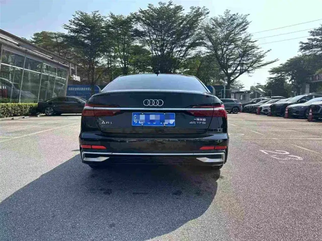 Audi A6L — Фото автомобиля 5