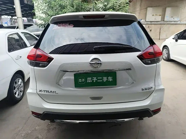 Nissan X-Trail — Фото автомобиля 5
