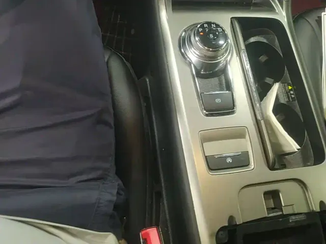 Ford Mondeo — Фото автомобиля 13