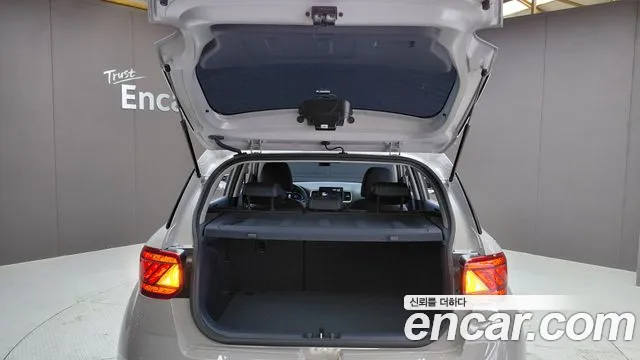 Hyundai Venue Venue 1.6 Premium — Фото автомобиля 16