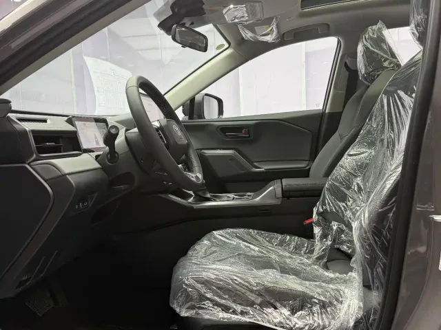 Toyota RAV4 — Фото автомобиля 11