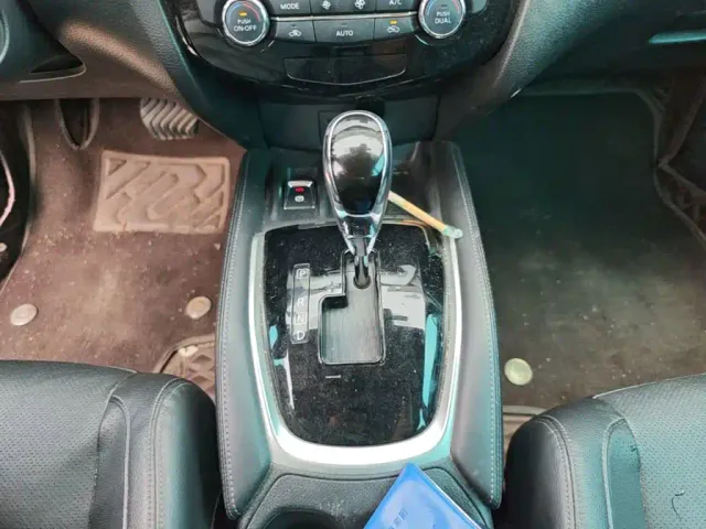 Nissan X-Trail — Фото автомобиля 13
