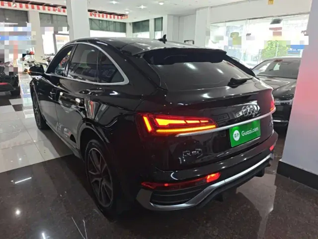 Audi Q5L Sportback — Фото автомобиля 4