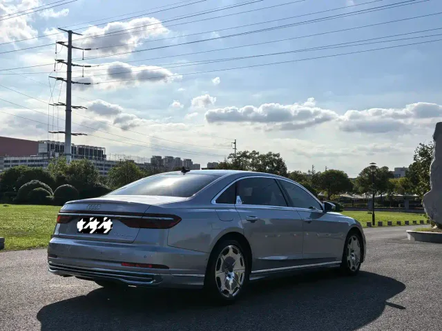 Audi A8 — Фото автомобиля 18