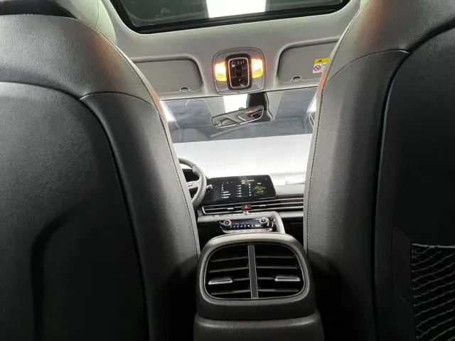 Hyundai Elantra — Фото автомобиля 15