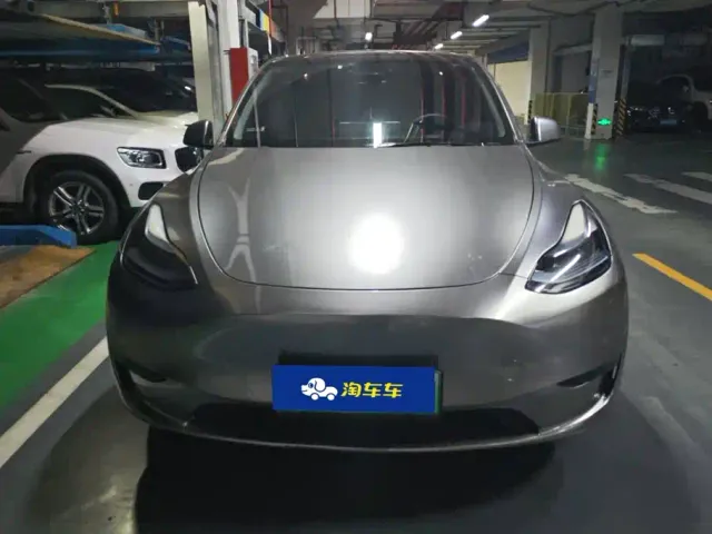 Tesla Model Y — Фото автомобиля 2