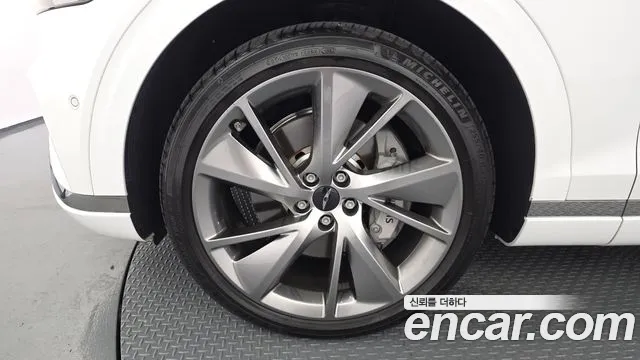 Genesis GV70 2.5T Бензин AWD — Фото автомобиля 4