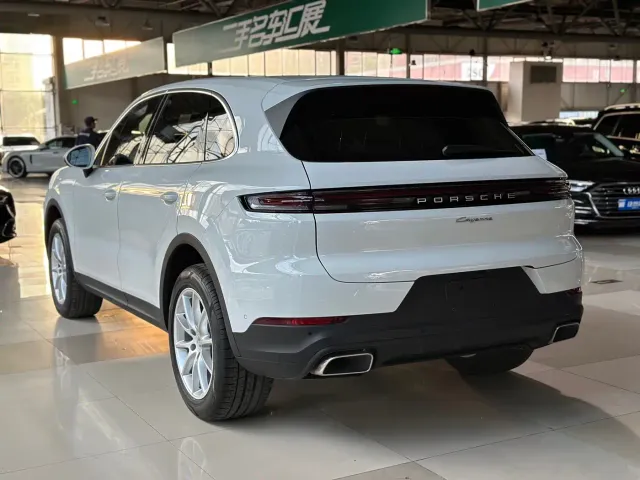 Porsche Cayenne — Фото автомобиля 5