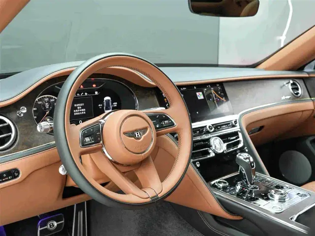 Bentley Flying Spur — Фото автомобиля 7