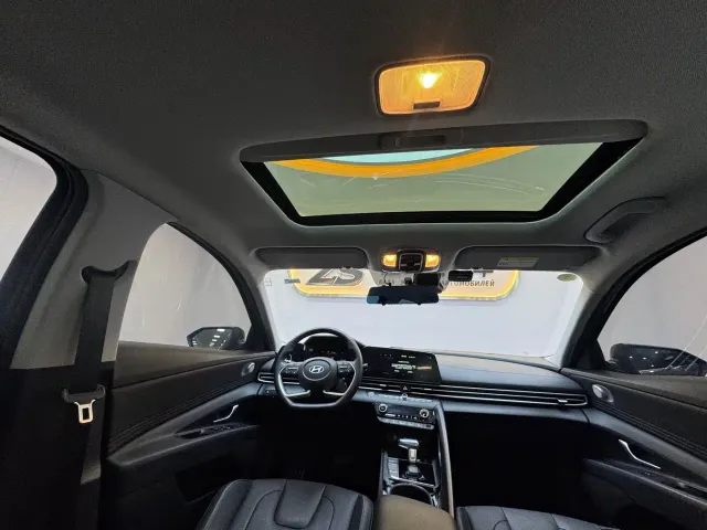Hyundai Elantra — Фото автомобиля 12
