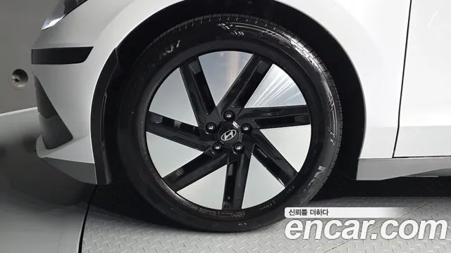 Hyundai Ioniq 6 — Фото автомобиля 5