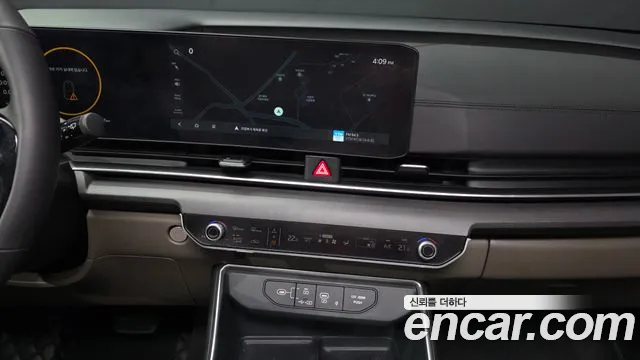 Kia Carnival Generation 4 — Фото автомобиля 19