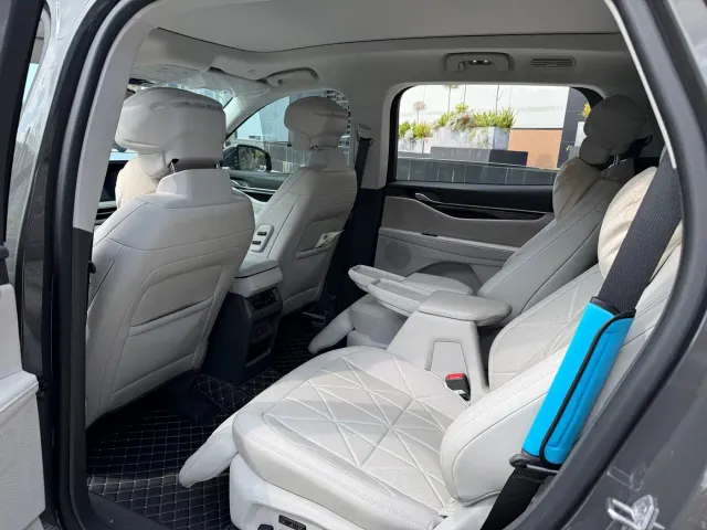 Ford Edge — Фото автомобиля 5