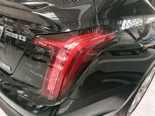 Cadillac CT5 — Фото автомобиля 7