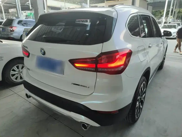 BMW X1 — Фото автомобиля 6