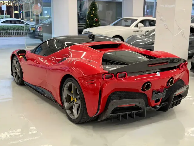 Ferrari SF90 — Фото автомобиля 9