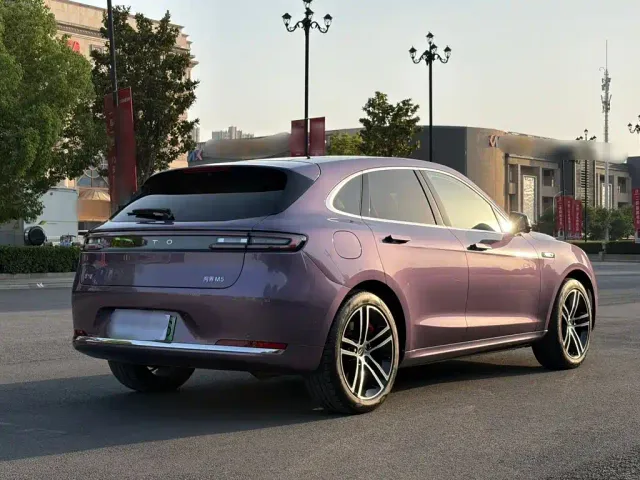Aito M5 — Фото автомобиля 15
